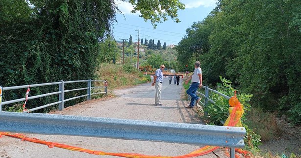 Η κλειστή γέφυρα εγείρει διαμαρτυρίες