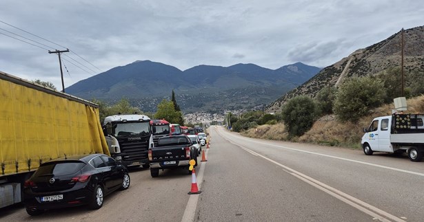 Το Ε.Κ. Λιβαδειάς και το Ε.Κ. Φωκίδας στο πλευρό των 52 αυτοαπασχολούμενων αυτοκινητιστών του σωματείου ΔΕΛΦΟΙ ΔΙΣΤΟΜΟ