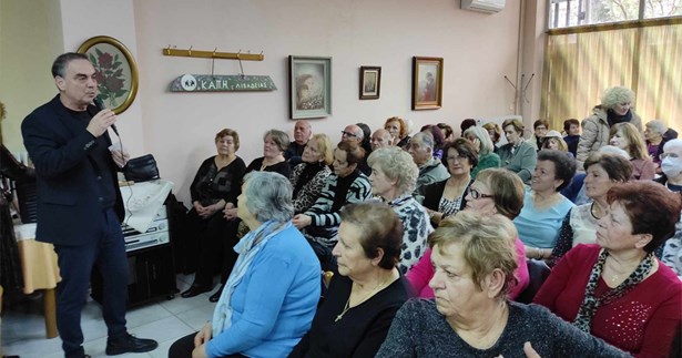 Την πρωτοχρονιάτικη τους πίτα έκοψε το ΚΑΠΗ του Δήμου Λεβαδέων