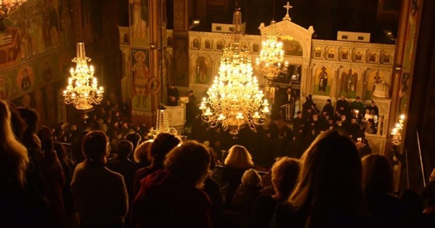 Εσπερινός στο Ναΰδριο της Αγίας Φιλοθέης στη Λιβαδειά