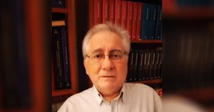 Αθαν. Γ. Καραπέτσας: Προσφορά σε γραβάτες