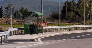 Συνεχίζεται η ταλαιπωρία για επιβάτες στη στάση του Κάστρου