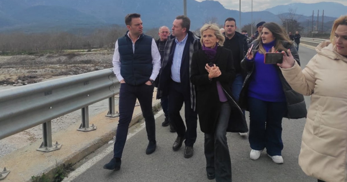Στα Τρίκαλα ο Στέφανος Κασσελάκης και η Γιώτα Πούλου: Δίπλα στους πολίτες, με μήνυμα ελπίδας και ανασυγκρότησης