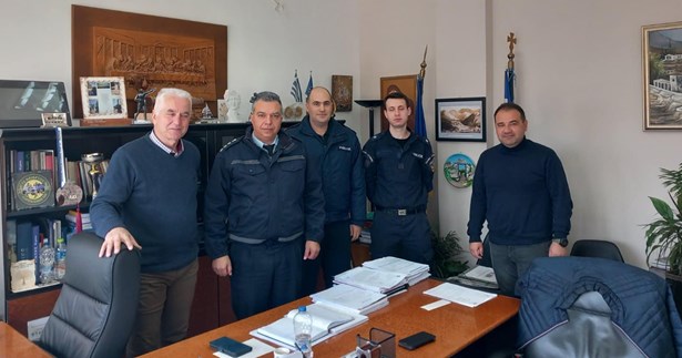 Συνάντηση του Δημάρχου Αλιάρτου-Θεσπιέων με την ηγεσία της αστυνομίας στη Βοιωτία για την εγκληματικότητα