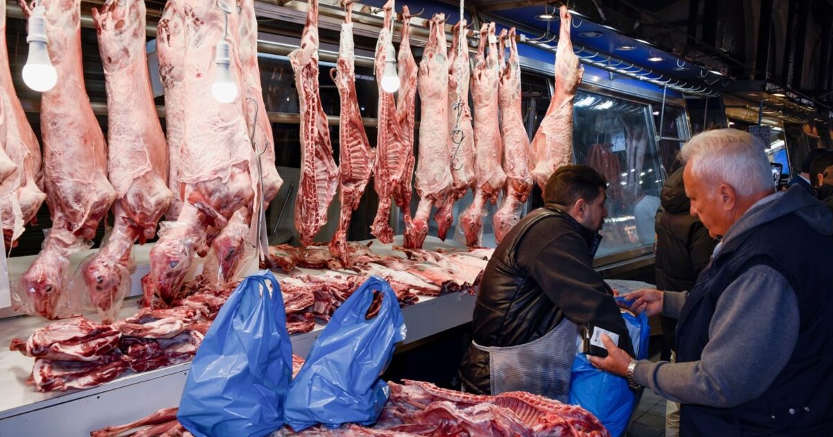 Αυξημένες οι τιμές σε αρνιά και κατσίκια εν όψει του Πάσχα Αυξημένες οι τιμές σε αρνιά και κατσίκια εν όψει του Πάσχα