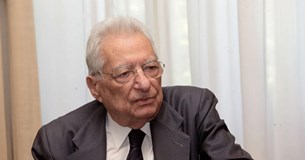 Πέθανε ο πρώην υπουργός Εξωτερικών Πέτρος Μολυβιάτης