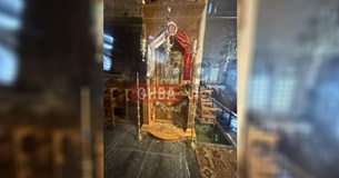 Αθεόφοβοι έκλεψαν τα τάματα από την εικόνα της Παναγίας της Σκριπούς στον Ορχομενό (ΦΩΤΟ)