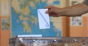 Δημοσκόπηση Interview: Στο 30% το ποσοστό της ΝΔ, δεύτερο το ΠΑΣΟΚ με 14,1%, τέταρτη η Πλεύση Ελευθερίας