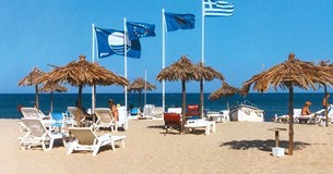 Γαλάζιες Σημαίες 2025: Οι παραλίες που βραβεύτηκαν στη Στερεά Ελλάδα ανά νομό