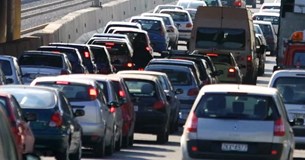 Στην «τσιμπίδα» της ΑΑΔΕ, ανασφάλιστα, ακινητοποιημένα και οχήματα με απλήρωτα τέλη - Σε ισχύ νέοι μηχανισμοί διασταυρώσεων
