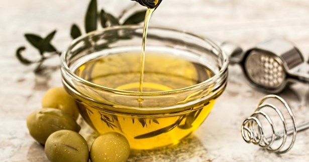Στο στόχαστρο του ΥπΑΑΤ η προάσπιση και ανάδειξη του ελληνικού ελαιολάδου