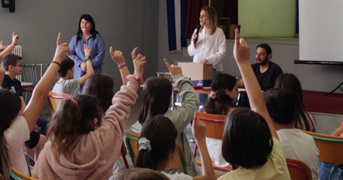 Δράση με θέμα «Ομαδικότητα, διαφορετικότητα, διαχείριση συναισθημάτων και αποφυγή συγκρούσεων» στο 1ο Δημοτικό σχολείο Μαλεσίνας Δράση με θέμα «Ομαδικότητα, διαφορετικότητα, διαχείριση συναισθημάτων και αποφυγή συγκρούσεων» στο 1ο Δημοτικό σχολείο Μαλεσίνας