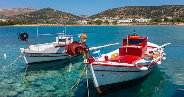 Αυτό το νησί θεωρείται ένα από τα «κρυμμένα πετράδια» της Ελλάδας για το 2025