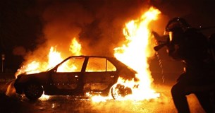 Αυτοκίνητο κάηκε ολοσχερώς στην Ε.Ο. Θηβών-Χαλκίδας