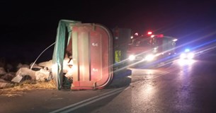 Ανατροπή νταλίκας στην Αλίαρτο