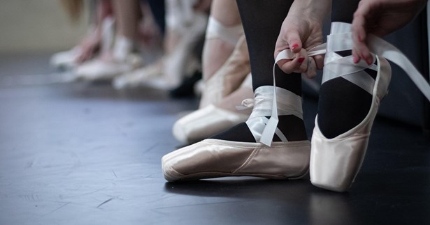 Παράσταση Μπαλέτου Δημοτικού Ωδείου Θήβας «Η Κοκκινοσκουφίτσα»