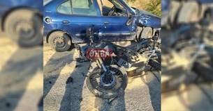 Σοβαρό τροχαίο έξω από την Θήβα - Σε κρίσιμη κατάσταση ένας άνδρας στο νοσοκομείο (ΦΩΤΟ)
