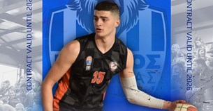 Ο Αρης Βουδούρης «ψηλώνει» τη ρακέτα του Εθνικού Λιβαδειάς