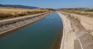 «Κόσκινο» το κανάλι του Μόρνου στο Καπαρέλλι - Σε απόγνωση οι αγρότες
