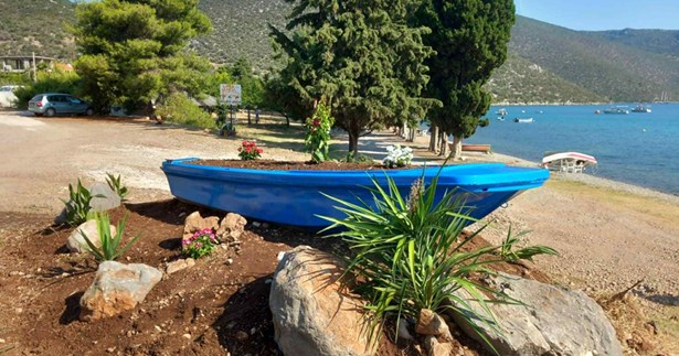 Σκροπονέρια: Συντονισμένη δράση καθαρισμού και αναβάθμισης της παραλίας από τον Δήμο Ορχομενού