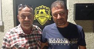 Ο Μάνθος Χατζηνικολίδης επικεφαλής προπονητής της ακαδημίας του ΑΟ Οινόφυτα