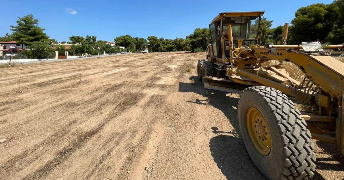 Εντατικές παρεμβάσεις πυροπροστασίας στο Δήλεσι από τον Δήμο Τανάγρας