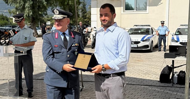 Παράδοση 45 νέων αστυνομικών οχημάτων και εξοπλισμού στη Στερεά Ελλάδα από την Περιφέρεια