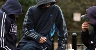 Εξαρθρώθηκε συμμορία ανηλίκων σε Θήβα και Αλίαρτο: συλλήψεις, ταυτοποιήσεις και λεία που υπερβαίνει τις 11.000 ευρώ