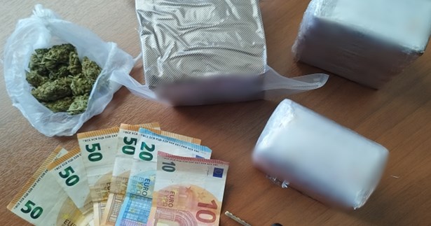Σύλληψη δύο ημεδαπών για κατοχή ναρκωτικών στα διόδια της Τραγάνας Φθιώτιδας