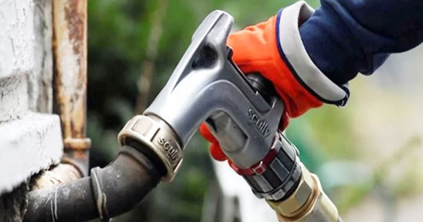 Πετρέλαιο θέρμανσης: Στα περυσινά επίπεδα οι τιμές - Μείωση σε 19 νησιά από 1-1-2026 λόγω ΦΠΑ