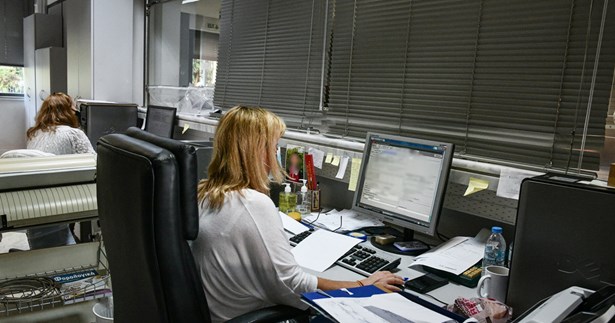 Ποιοι δεν πληρώνουν την εφορία: Πάνω από 4 εκατ. με χρέη, αλλά μόνο 3,8% σε ρύθμιση - Οι ΙΚΕ φουσκώνουν τα φέσια