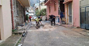 Έσπασε αγωγός ύδρευσης στο κέντρο της Λιβαδειάς
