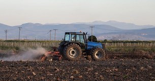 Σπείρα απατεώνων έπαιρναν παράνομες επιδοτήσεις από τον ΟΠΕΚΕΠΕ - 37 συλλήψεις από την ΕΛΑΣ