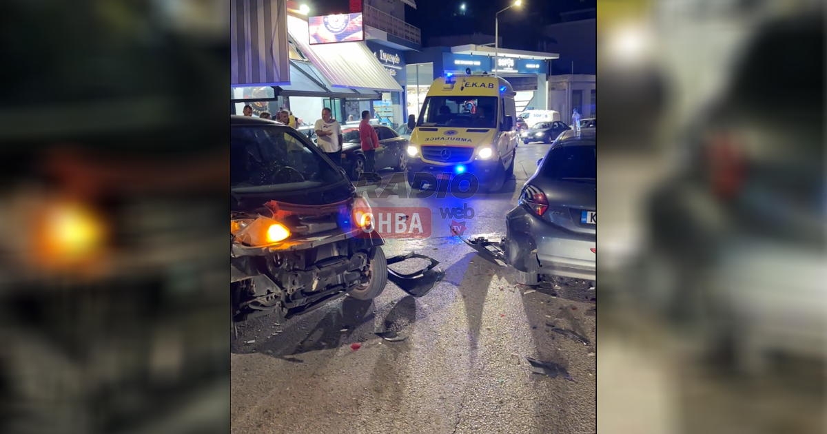 Τροχαίο ατύχημα μέσα στη Θήβα - Στο νοσοκομείο μια νεαρή κοπέλα