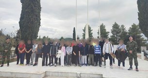 Επίσκεψη του Γυμνασίου Βαγίων στο ΚΕΠΒ-ΚΕΝ Θήβας Επίσκεψη του Γυμνασίου Βαγίων στο ΚΕΠΒ-ΚΕΝ Θήβας