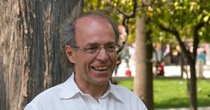 Στέφανος Σταμέλλος: Ο κατακερματισμός της αντιπολίτευσης και η ανάγκη για μια νέα πολιτική σύνθεση