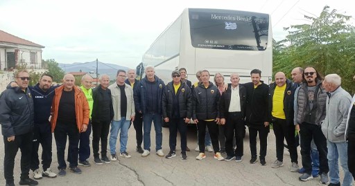 Αλίαρτος: Τρισάγιο στο μνήμα του ποδοσφαιριστή Μανώλη Παπαδοπούλου έκαναν οι παλαίμαχοι της ΑΕΚ