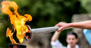 Η Λιβαδειά υποδέχεται την Ολυμπιακή Φλόγα Η Λιβαδειά υποδέχεται την Ολυμπιακή Φλόγα