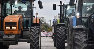 Σκληραίνουν τη στάση τους οι αγρότες Σκληραίνουν τη στάση τους οι αγρότες