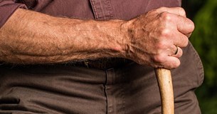 Στέφανος Σταμέλλος: Συντάξεις, πληθωρισμός και η αθόρυβη φτωχοποίηση των ηλικιωμένων