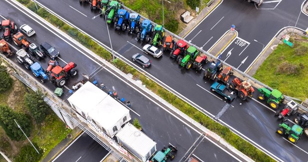 Δημογλίδου: Είναι δυνατόν να επιτρέψουμε έξοδο Χριστουγέννων από εθνικές οδούς που έχουν εμποδια; - Πού υπάρχουν μπλόκα και πού εκτροπές