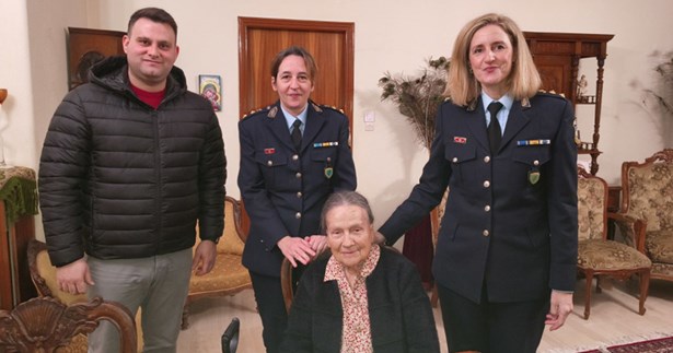 Προσφορά τροφίμων και άλλων αγαθών από την ΕΛ.ΑΣ. στη Στερεά Ελλάδα