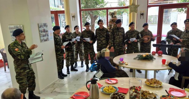 Οπλίτες του ΚΕΠΒ Θήβας είπαν τα κάλαντα στο γηροκομείο «Διακονία Αγάπης Θήβας»