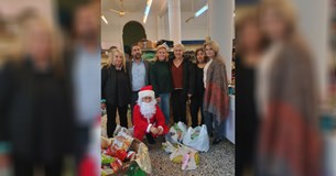 Το Κοινωνικό Παντοπωλείο Δήμου Θηβαίων έδωσε πακέτα αγάπης σε συμπολίτες μας Το Κοινωνικό Παντοπωλείο Δήμου Θηβαίων έδωσε πακέτα αγάπης σε συμπολίτες μας