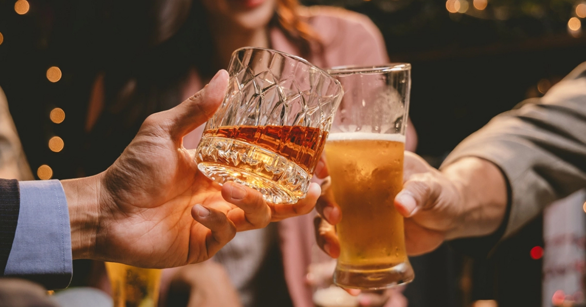 Ο νέος ΚΟΚ και τα αλκοτέστ προκάλεσαν βουτιά στην κατανάλωση σε νυχτερινά μαγαζιά, την πλήρωσαν τα «σκληρά» ποτά