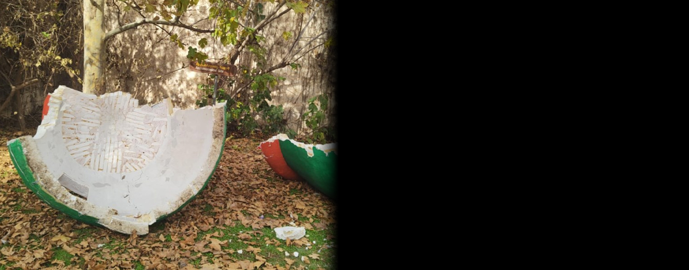 Βανδαλισμός Χριστουγεννιάτικου διακόσμου στη Θήβα - Κάμερες κατέγραψαν τους δράστες