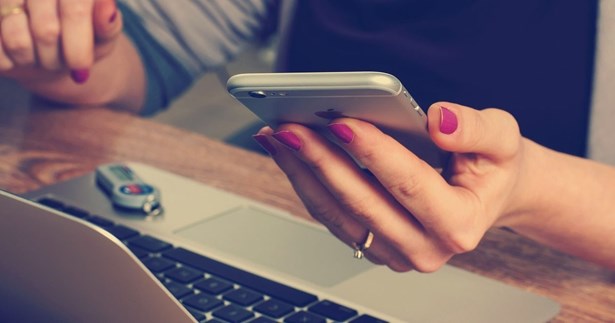 24 ώρες το 24ωρο η επικοινωνία των πολιτών με τον Δήμο Καρπενησίου στο τηλέφωνο 15455