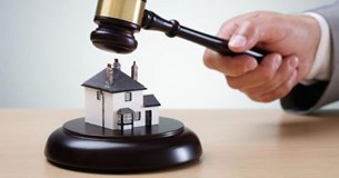 ΑΑΔΕ: Με 21 πλειστηριασμούς ακινήτων ξεκινά το 2026 - Στις 14 Ιανουαρίου το πρώτο σφυρί