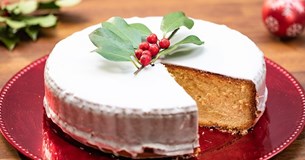 Το ΚΑΠΗ Λιβαδειάς κόβει την πρωτοχρονιάτικη πίτα τους