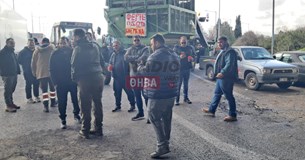 Αποχωρούν οι αγρότες από το μπλόκο του Κάστρου Αποχωρούν οι αγρότες από το μπλόκο του Κάστρου